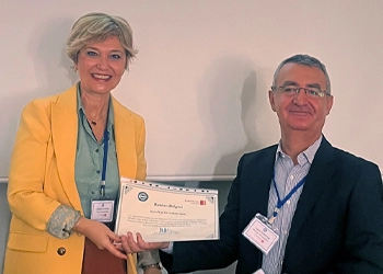 Prof. Dr. Gülşen SAYIN Marmara Üniversitesi'nde düzenlenen BAKEA Sempozyumunda